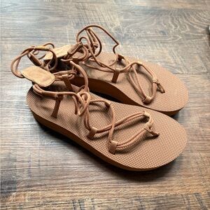 Women's Teva midform Tan Sandals